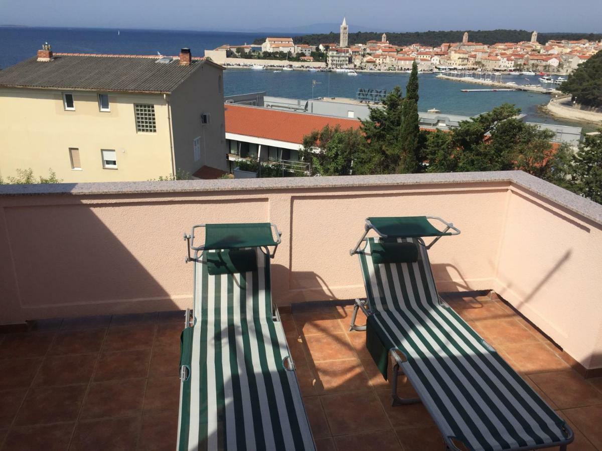 Apartment And Rooms Milak Rab Town Exterior foto